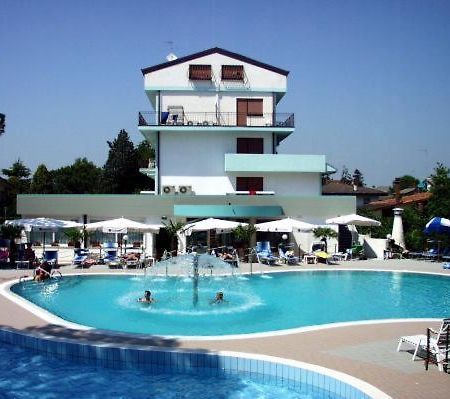Oasi Verde Lido di Jesolo Exterior photo